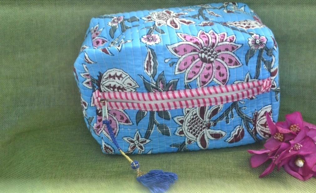 Travel Pouch Multi-Purpose Toiletry Organizer, Large Capacity, Durable Fabric, Zipper Closure for Beauty, Stationery, Personal Care – Ideal for Students, Professionals, Artists & Travelers Blue