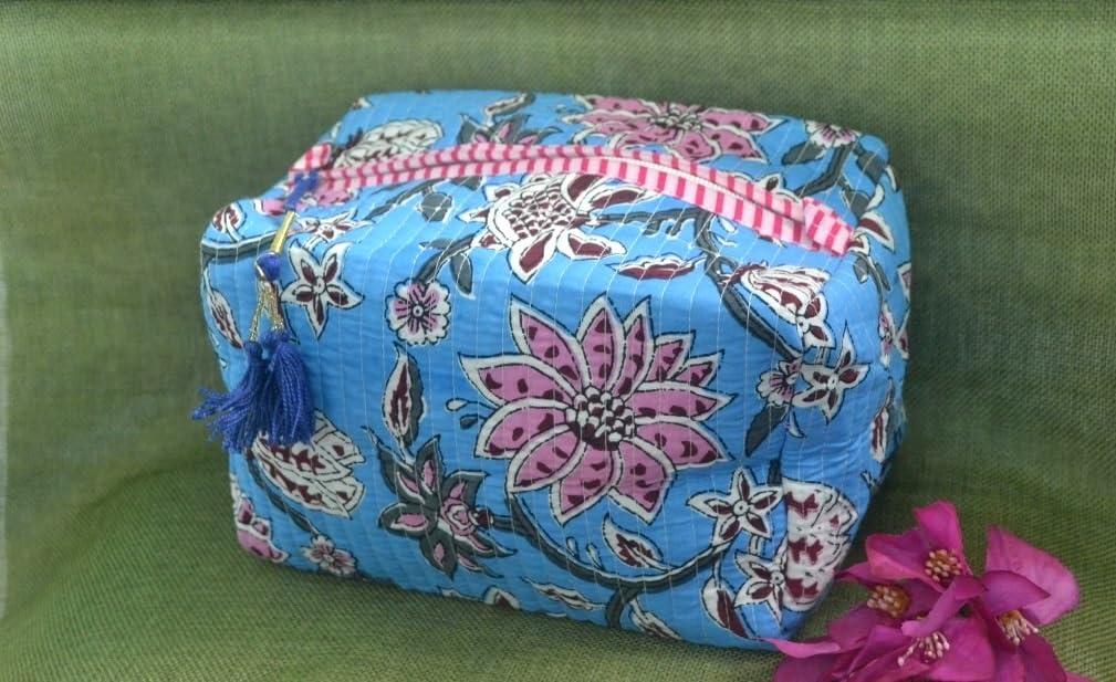 Travel Pouch Multi-Purpose Toiletry Organizer, Large Capacity, Durable Fabric, Zipper Closure for Beauty, Stationery, Personal Care – Ideal for Students, Professionals, Artists & Travelers Blue