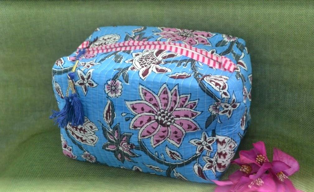 Travel Pouch Multi-Purpose Toiletry Organizer, Large Capacity, Durable Fabric, Zipper Closure for Beauty, Stationery, Personal Care – Ideal for Students, Professionals, Artists & Travelers Blue