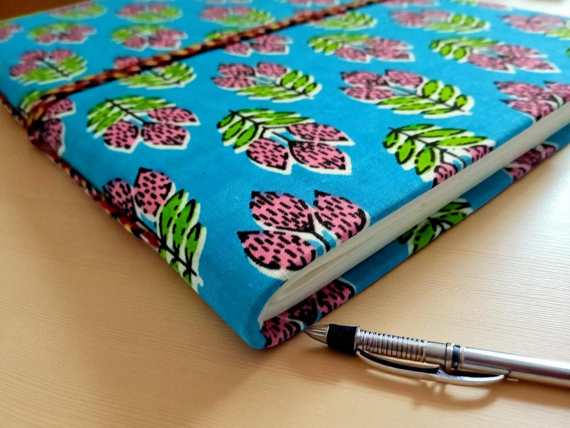Floral Handmade Fabric Hardcover Diary Notebook A5 | 200 Unruled Thick Pages | Handcrafted Sketchbook Journal with Thread Closure | Portable Travel Diary Gift for Writing, Drawing, Artists, Students
