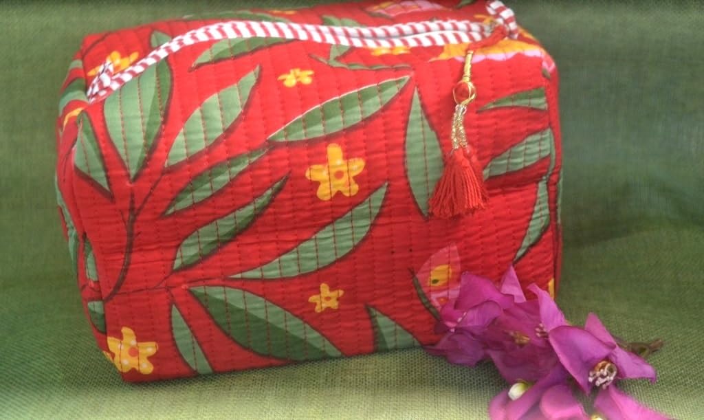 Travel Pouch Red Multi-Purpose Toiletry Organizer, Large Capacity, Durable Fabric, Zipper Closure for Beauty, Stationery, Personal Care – Ideal for Students, Professionals, Artists & Travelers