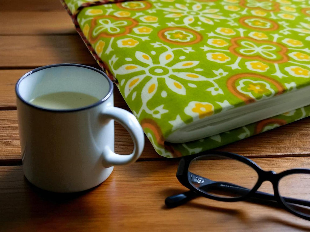 Handmade Fabric Hardcover Diary Notebook A5 | 200 Unruled Thick Pages | Handcrafted Sketchbook Journal with Thread Closure | Portable Travel Diary Gift for Writing, Drawing, Artists, Students