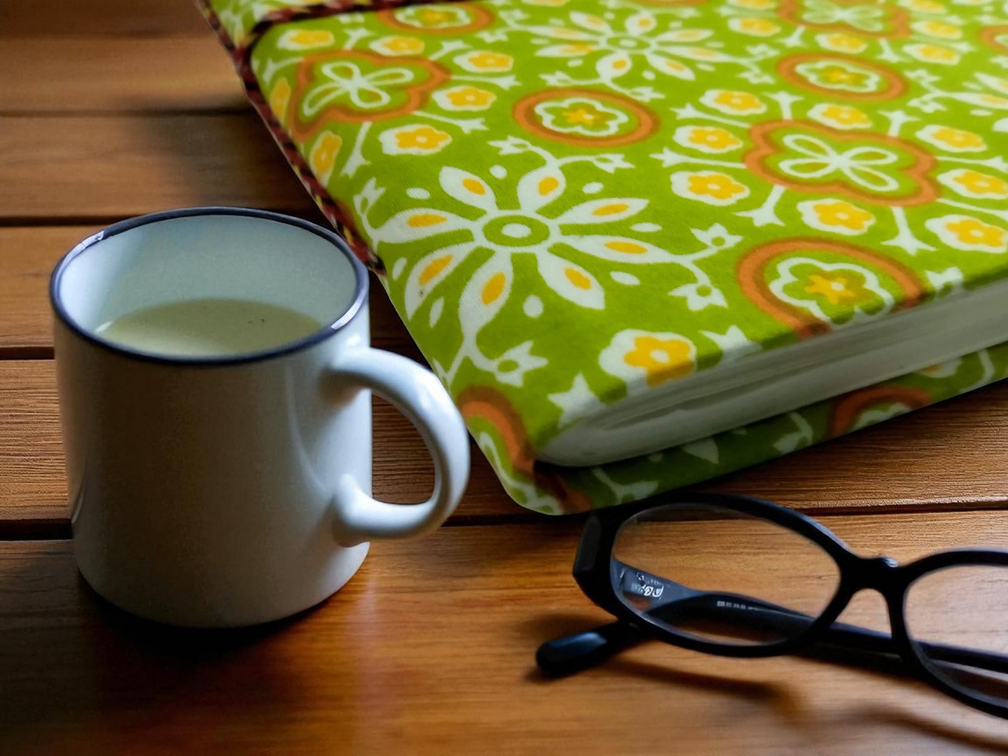 Handmade Fabric Hardcover Diary Notebook A5 | 200 Unruled Thick Pages | Handcrafted Sketchbook Journal with Thread Closure | Portable Travel Diary Gift for Writing, Drawing, Artists, Students