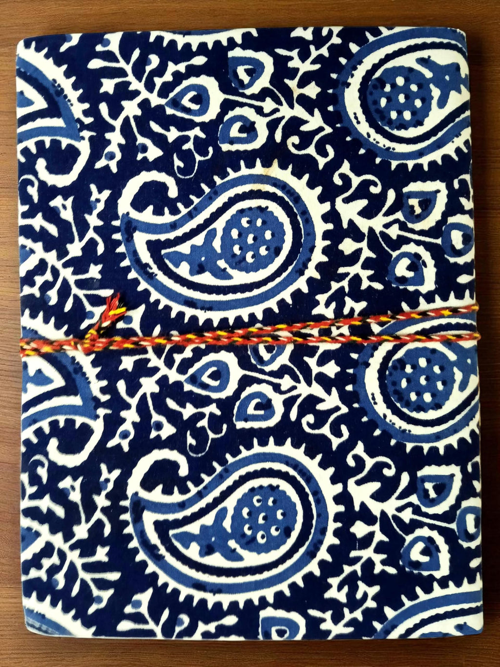 Abstract Floral Handmade Fabric Hardcover Diary A5 | 200 Unruled Pages | Handcrafted Sketchbook Journal with Thread Closure | Travel Diary Gift for Writing, Drawing, Artists, Students